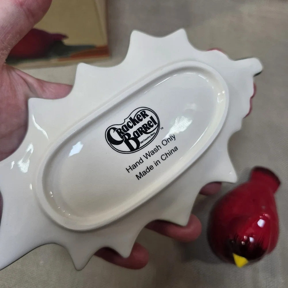 Cracker Barrel Christmas Cardinal Salt & Pepper Shakers Holly Tray Set New W Box